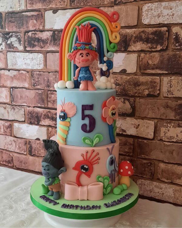 Trolls Cake